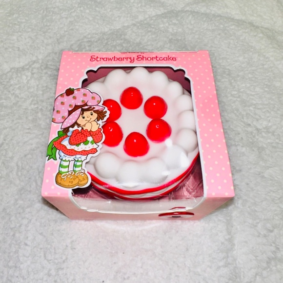 Strawberry Shortcake Color-changing Squishy LED Light Home Decor - Picture 3 of 7
